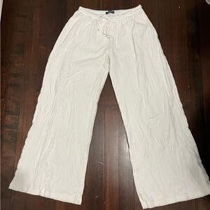 Brandy Melville Eyelet pants